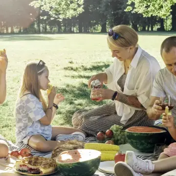 Beyond the Screen: The Best Family Bonding Activities for Stronger Connections.